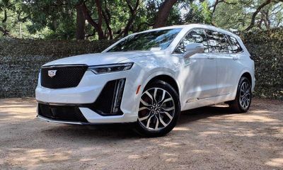 2024 Cadillac XT6 Sport Platinum