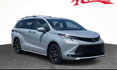 2025 Toyota Sienna XSE