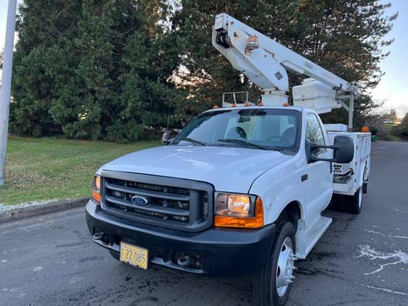 2000 Ford F-450 — a typically priced live listing