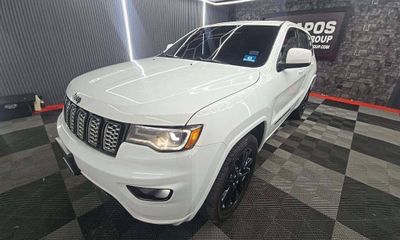 2020 Jeep Grand Cherokee Laredo