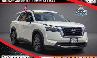 2024 Nissan Pathfinder S