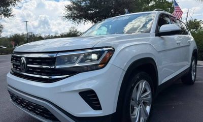 2023 Volkswagen Atlas SE W Tech