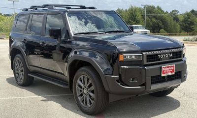 2027 Toyota Land Cruiser Base