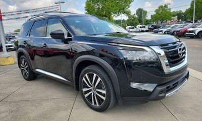 2025 Nissan Pathfinder Platinum