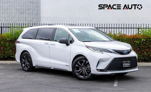 2021 Toyota Sienna XSE