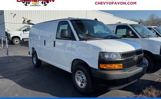 2025 Chevrolet Express 2500