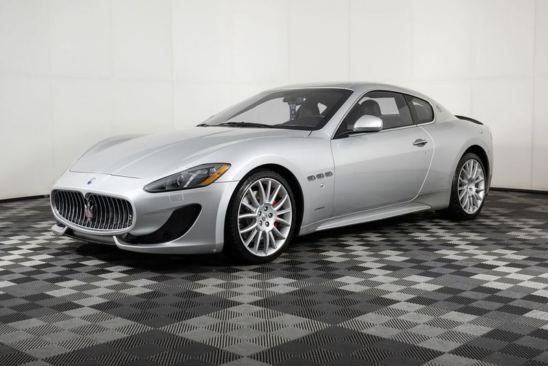 Representative 2013 Maserati Granturismo photo