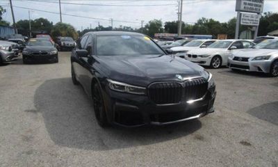 2021 BMW 740I