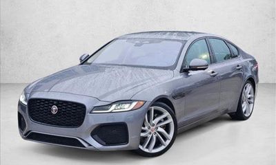 2021 Jaguar XF SE