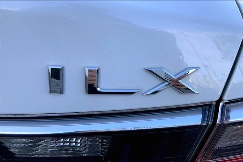 2019 Acura ILX — a typically priced live listing