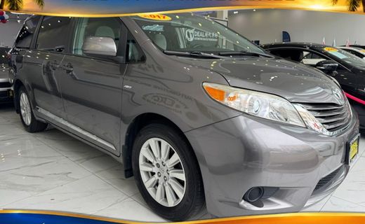2017 Toyota Sienna LE
