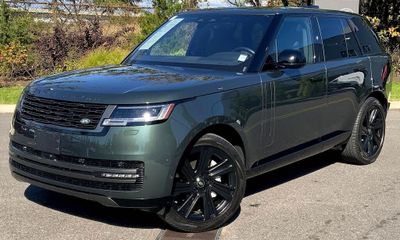 2023 Land Rover Range SE