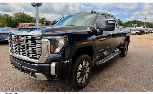2025 GMC Sierra HD Denali