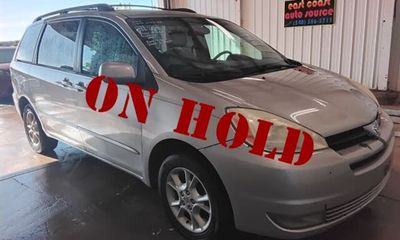 2004 Toyota Sienna XLE