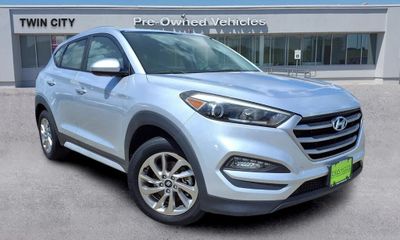 2017 Hyundai Tucson SE Popular Equipment
