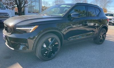 2026 Volvo XC40 Ultra Black Edition