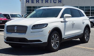2022 Lincoln Nautilus Standard