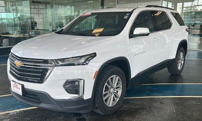 2023 Chevrolet Traverse LT