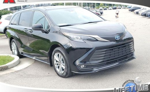 2025 Toyota Sienna XLE