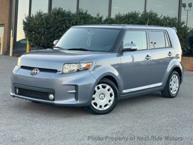 2013 Toyota Scion Xb — a typically priced live listing