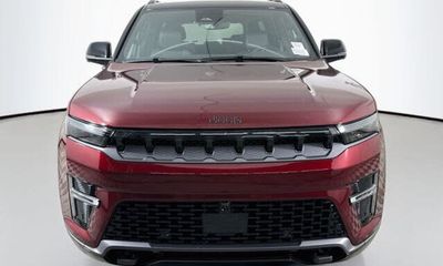 2026 Jeep Grand Wagoneer Base