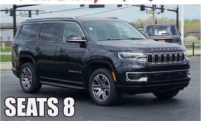 2025 Jeep Wagoneer Base