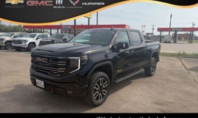 2026 GMC Sierra SLT