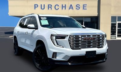 2024 GMC Acadia Denali