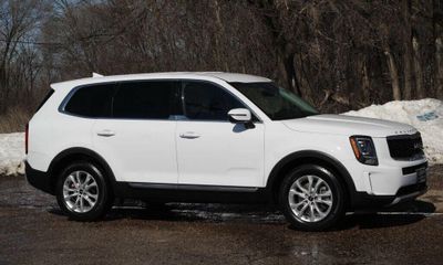 2022 Kia Telluride LX