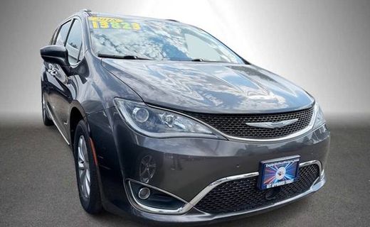 2018 Chrysler Pacifica Touring L
