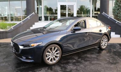 2025 Mazda MAZDA3 Preferred Package