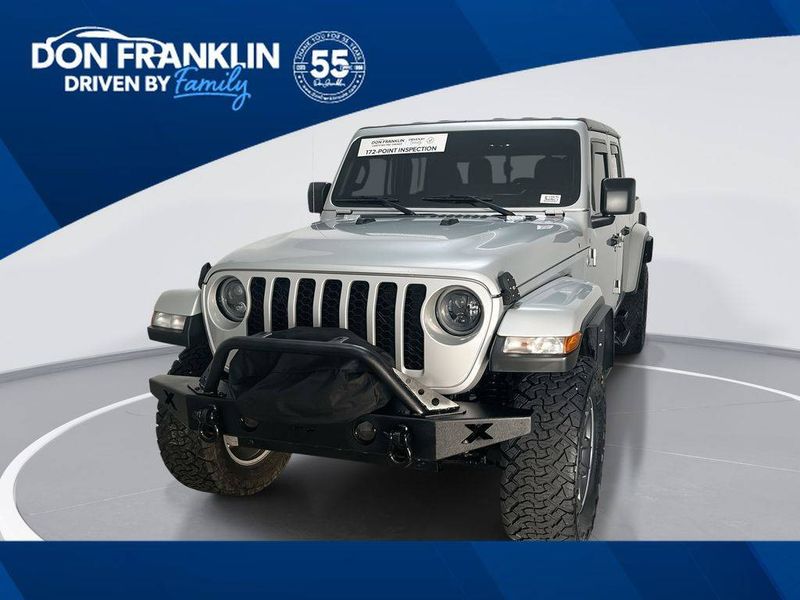 2022 Jeep Gladiator — a typically priced live listing