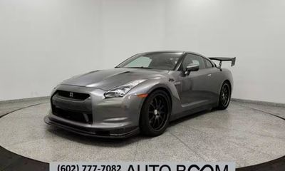 2011 Nissan GT-R Premium