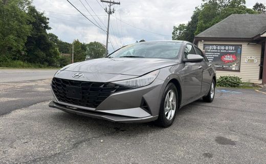 2022 Hyundai Elantra SE