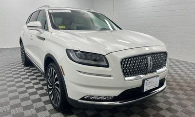 2023 Lincoln Nautilus BLK Label