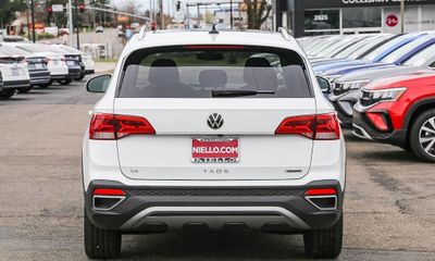 2023 Volkswagen Taos 4Motion SE W