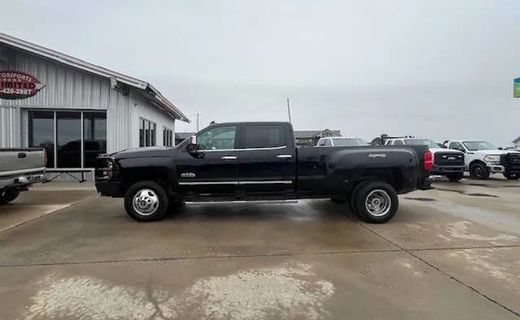 2017 Chevrolet Silverado High Country