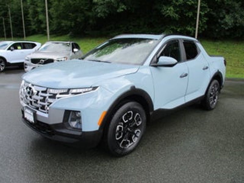 2024 Hyundai Santa Cruz — a typically priced live listing
