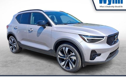 2026 Volvo XC40 Ultra Dark