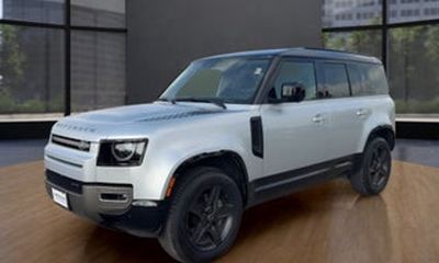 2024 Land Rover Discovery P300 S