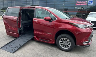 2022 Toyota Sienna XLE