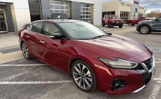 2023 Nissan Maxima