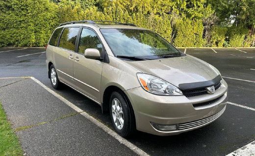 2004 Toyota Sienna XLE