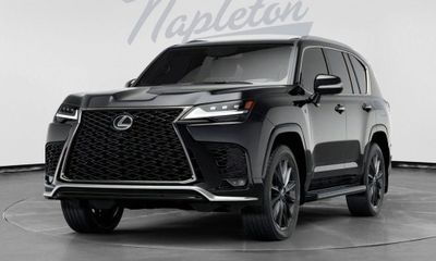 2026 Lexus LX 700H