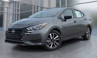 2025 Nissan Versa S