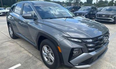 2025 Hyundai Tucson SE