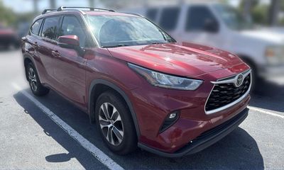 2020 Toyota Highlander XLE