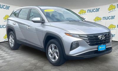 2023 Hyundai Tucson SE