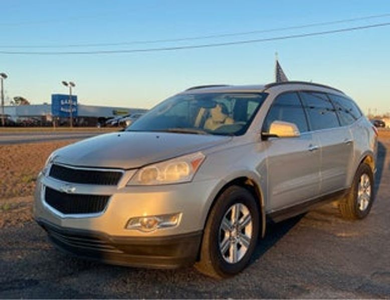 2010 Chevrolet Traverse — a typically priced live listing