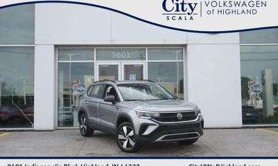 2023 Volkswagen Taos 4Motion S W